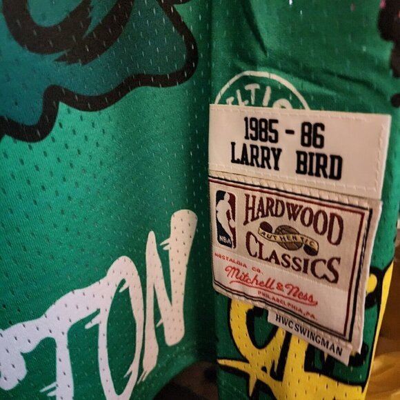 Larry Bird Boston Celtics Mitchell & Ness NBA Jersey Sz M Green #33 NWT Swingman - Picture 3 of 7